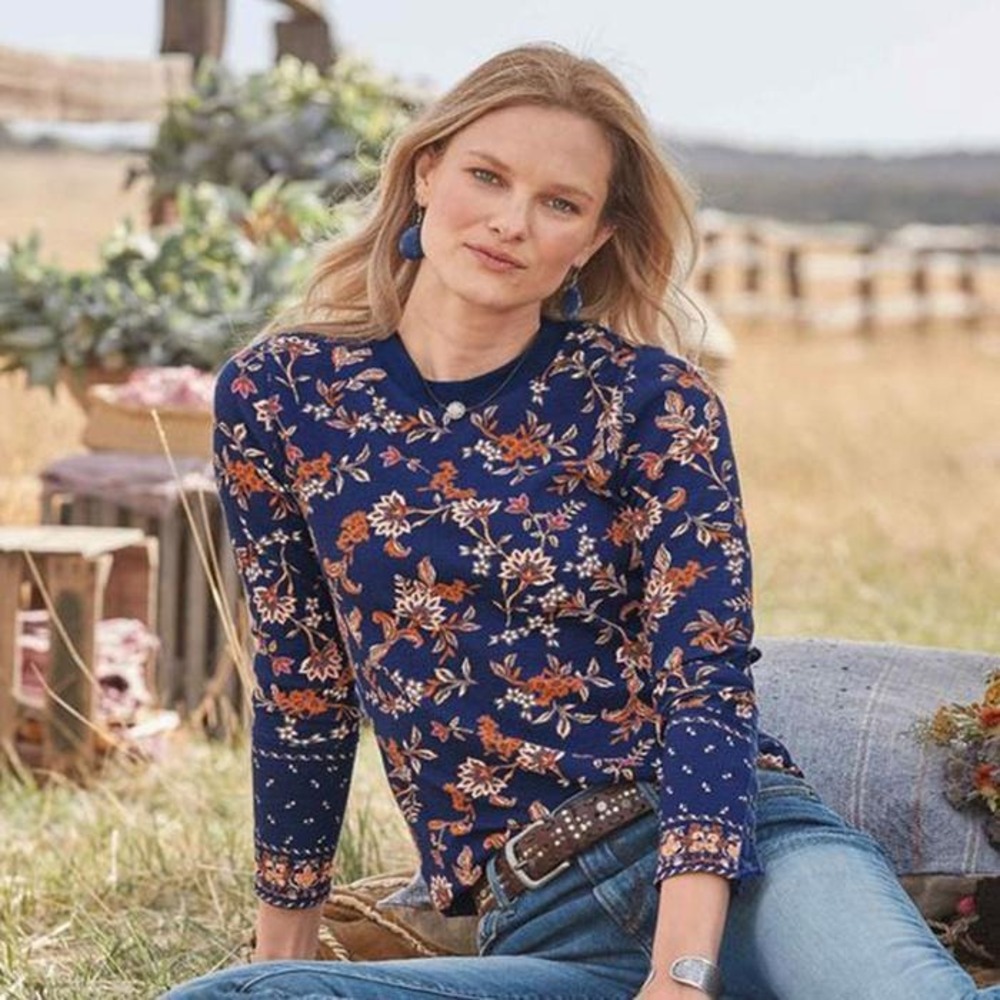 Sundance thermal floral blue waffle crewneck cozy fall layer cool weather LG euc